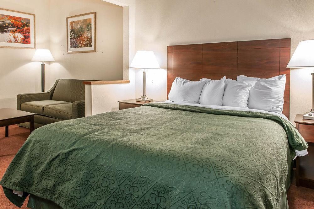 Quality Inn & Suites Danville Buitenkant foto