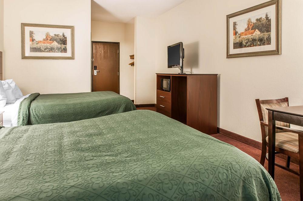 Quality Inn & Suites Danville Buitenkant foto