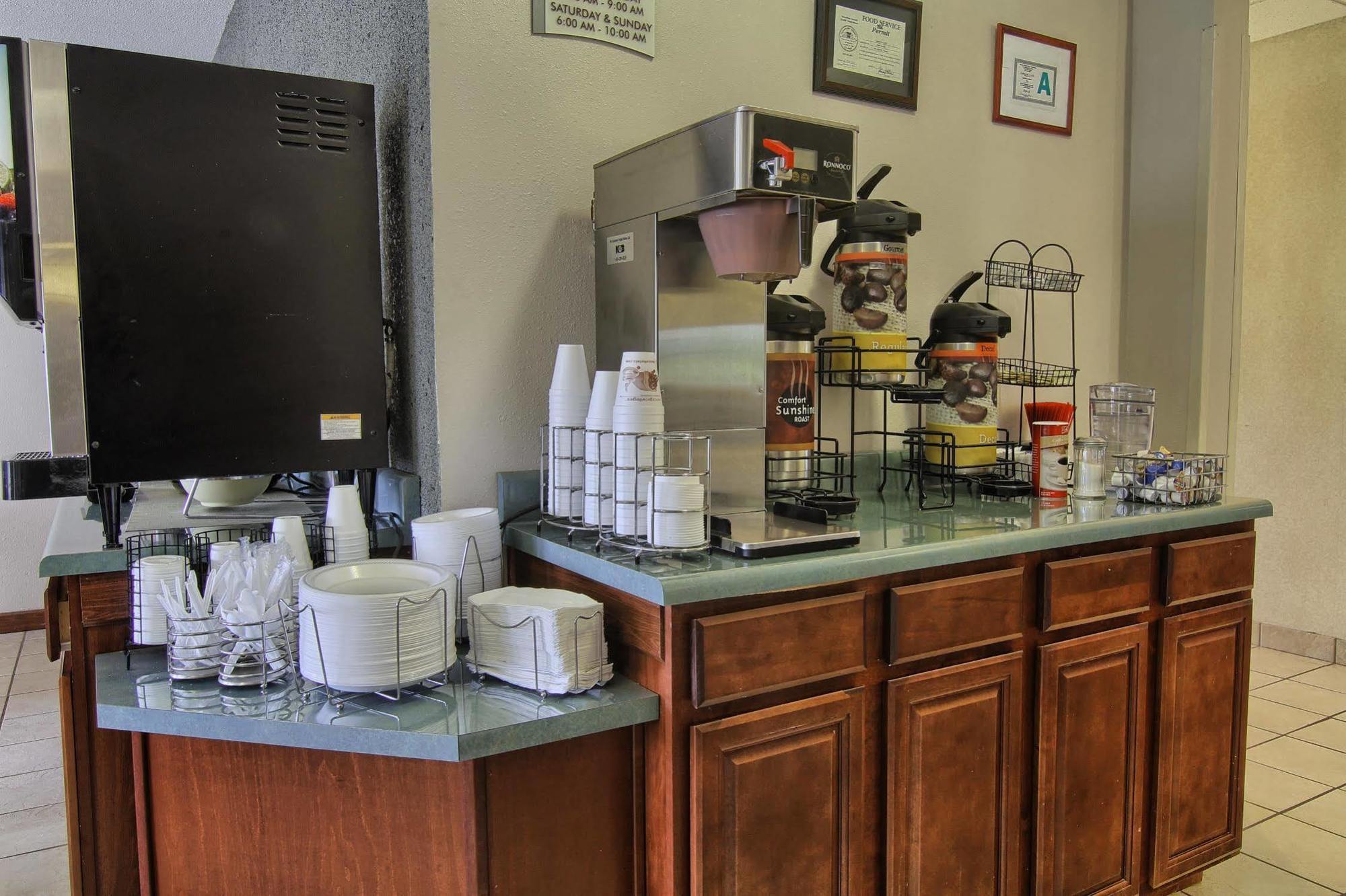 Quality Inn & Suites Danville Buitenkant foto