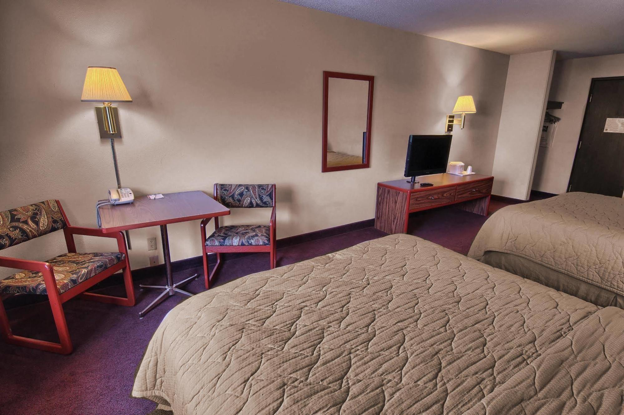Quality Inn & Suites Danville Buitenkant foto