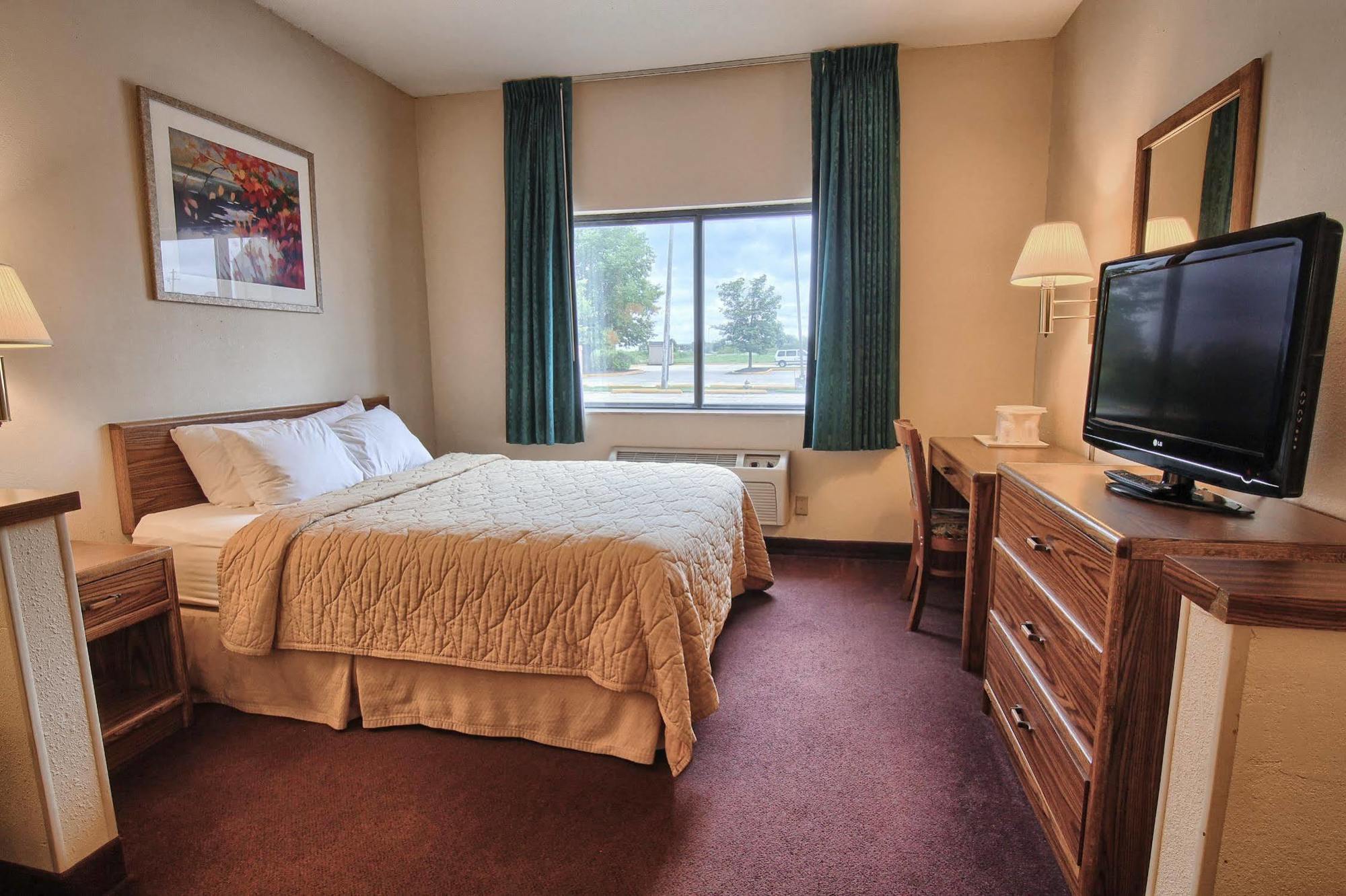 Quality Inn & Suites Danville Buitenkant foto