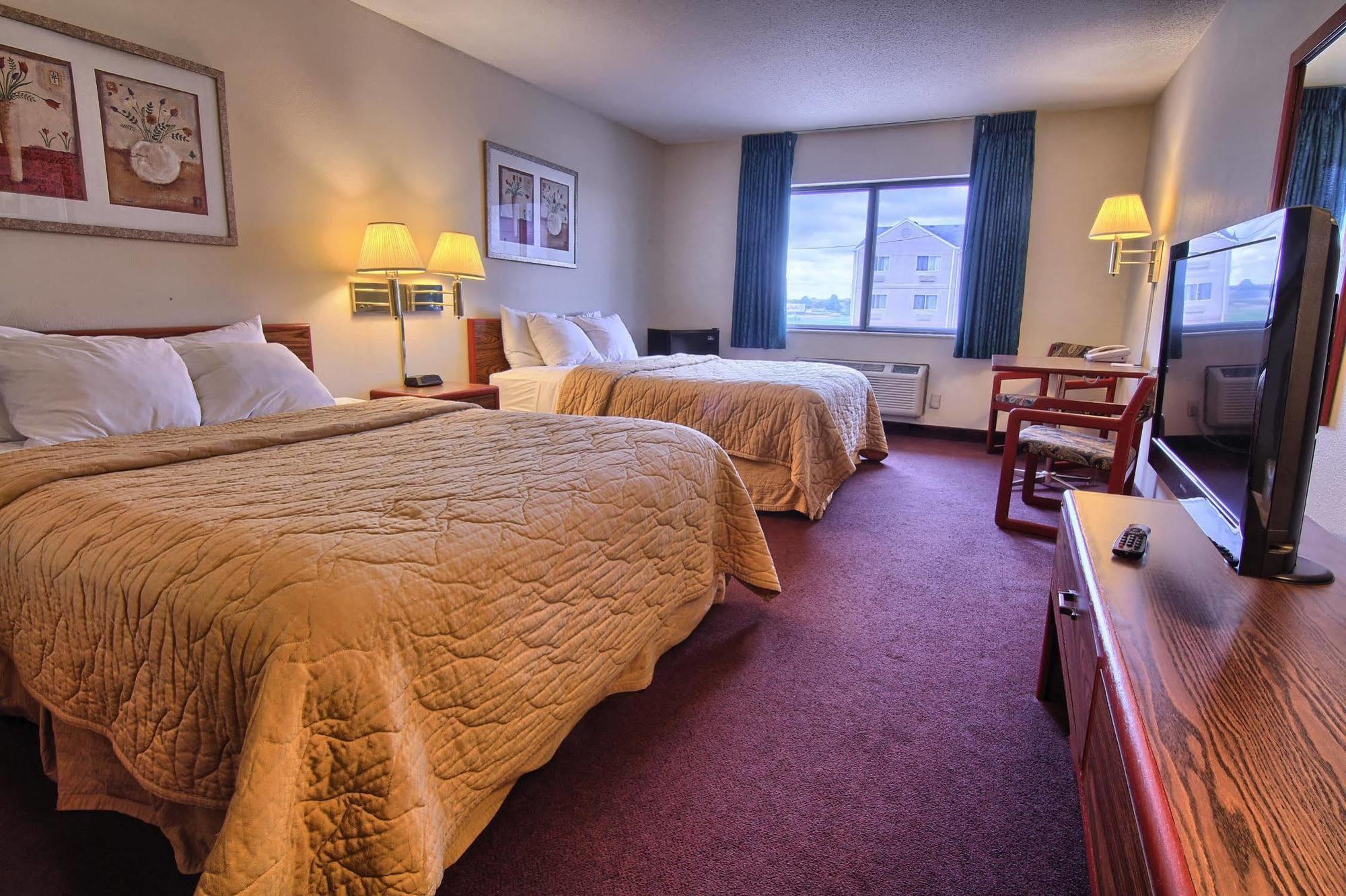 Quality Inn & Suites Danville Buitenkant foto
