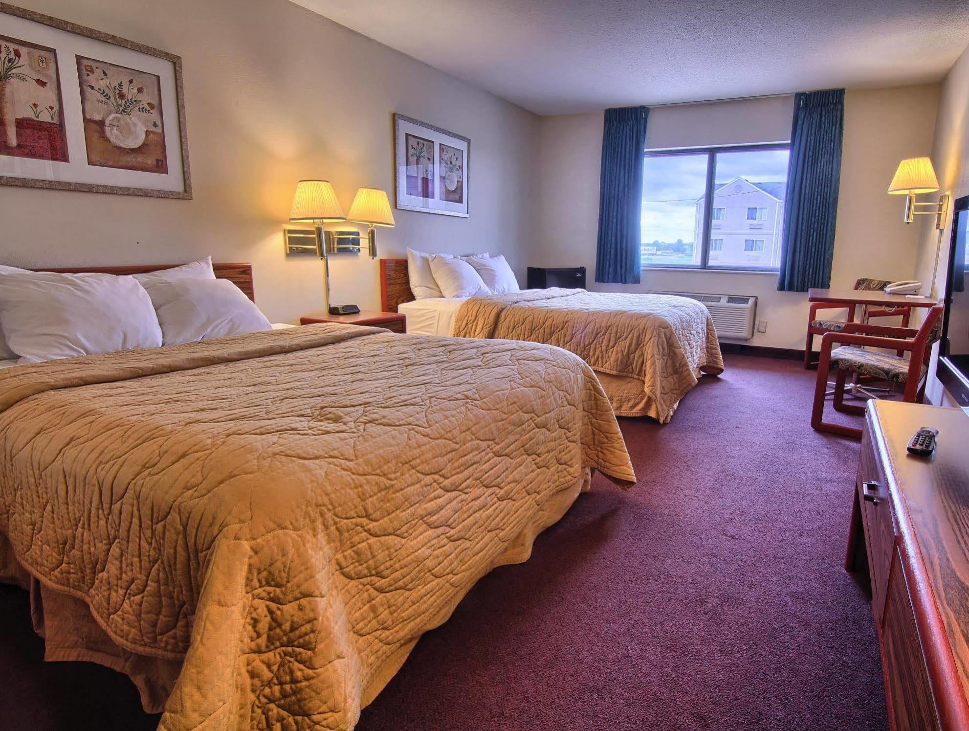 Quality Inn & Suites Danville Buitenkant foto
